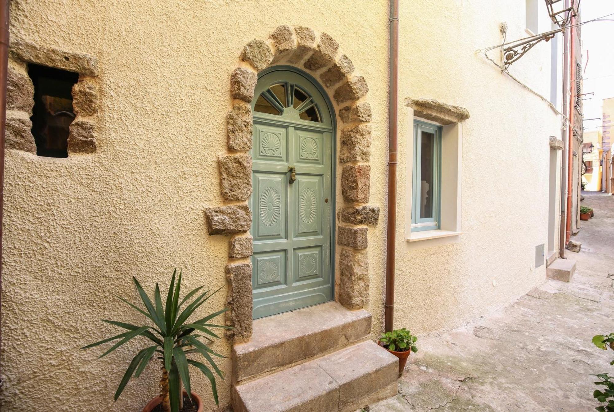 B&B Domos Mi & Ro Castelsardo Exteriér fotografie