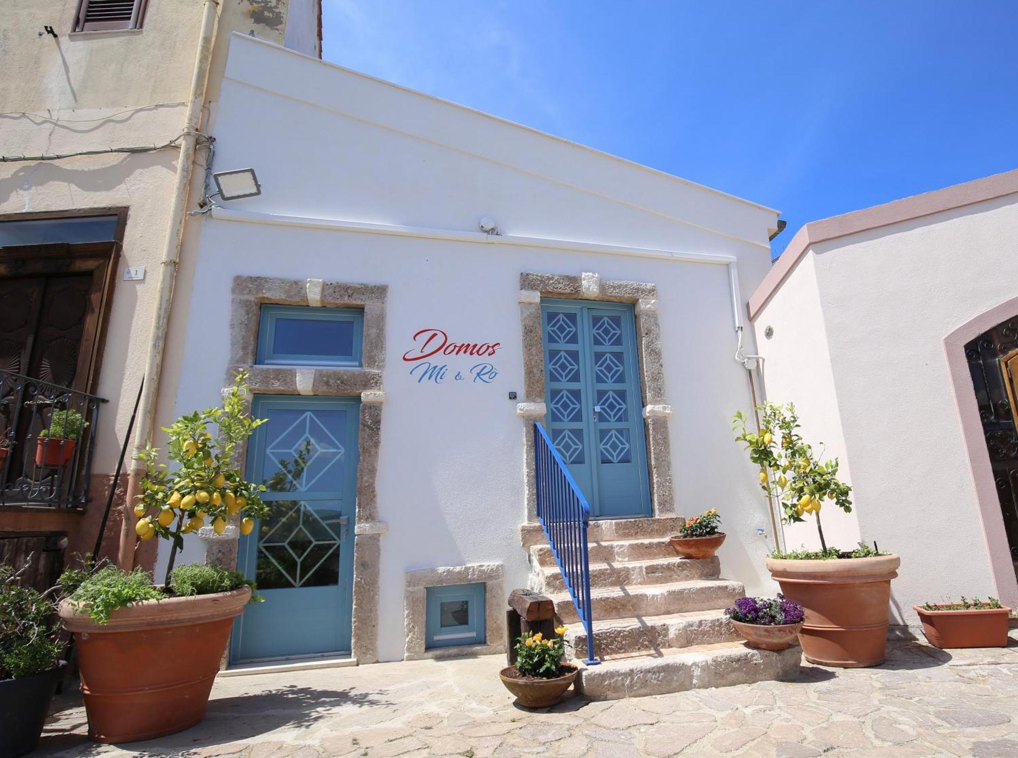 B&B Domos Mi & Ro Castelsardo Exteriér fotografie
